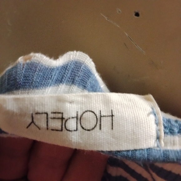 Hopely women's blue and white striped shirt size extra large 12 through 14 - Picture 4 of 4